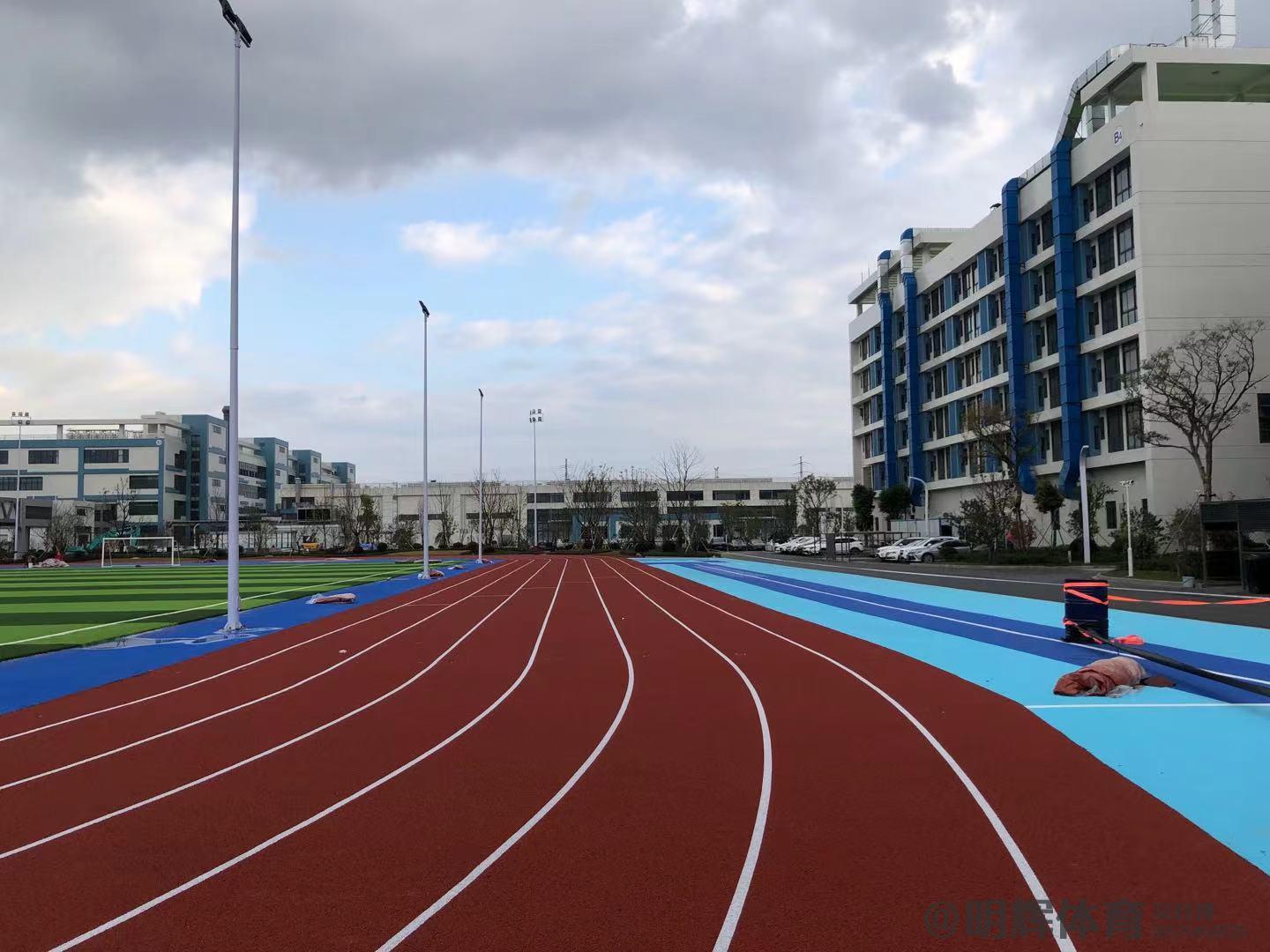 左贡透气型塑胶跑道的价格是多少